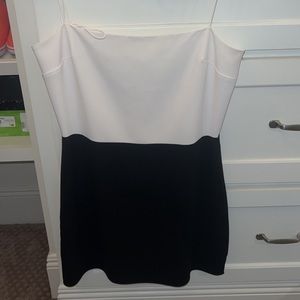 Amanda Uprichard Avani Dress in white and black/ivory